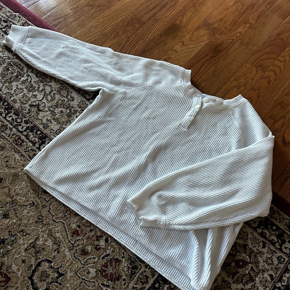 White Old Navy waffle knit top